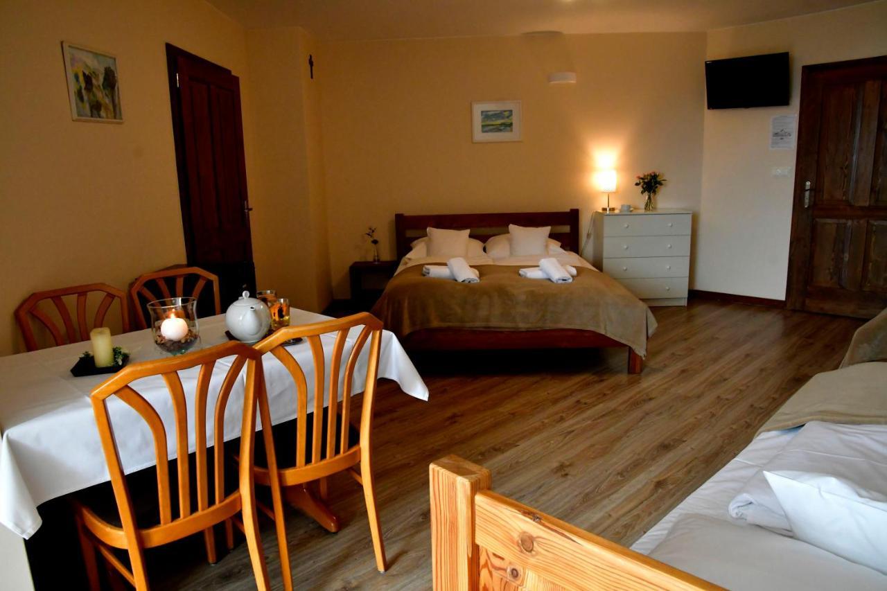 Gosciniec Pod Lubomirem Bed and Breakfast Weglowka  Exteriör bild