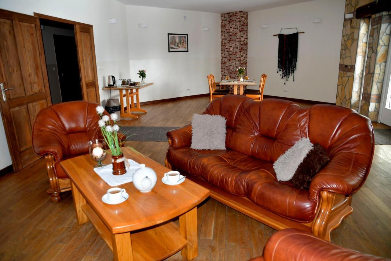 Gosciniec Pod Lubomirem Bed and Breakfast Weglowka  Exteriör bild