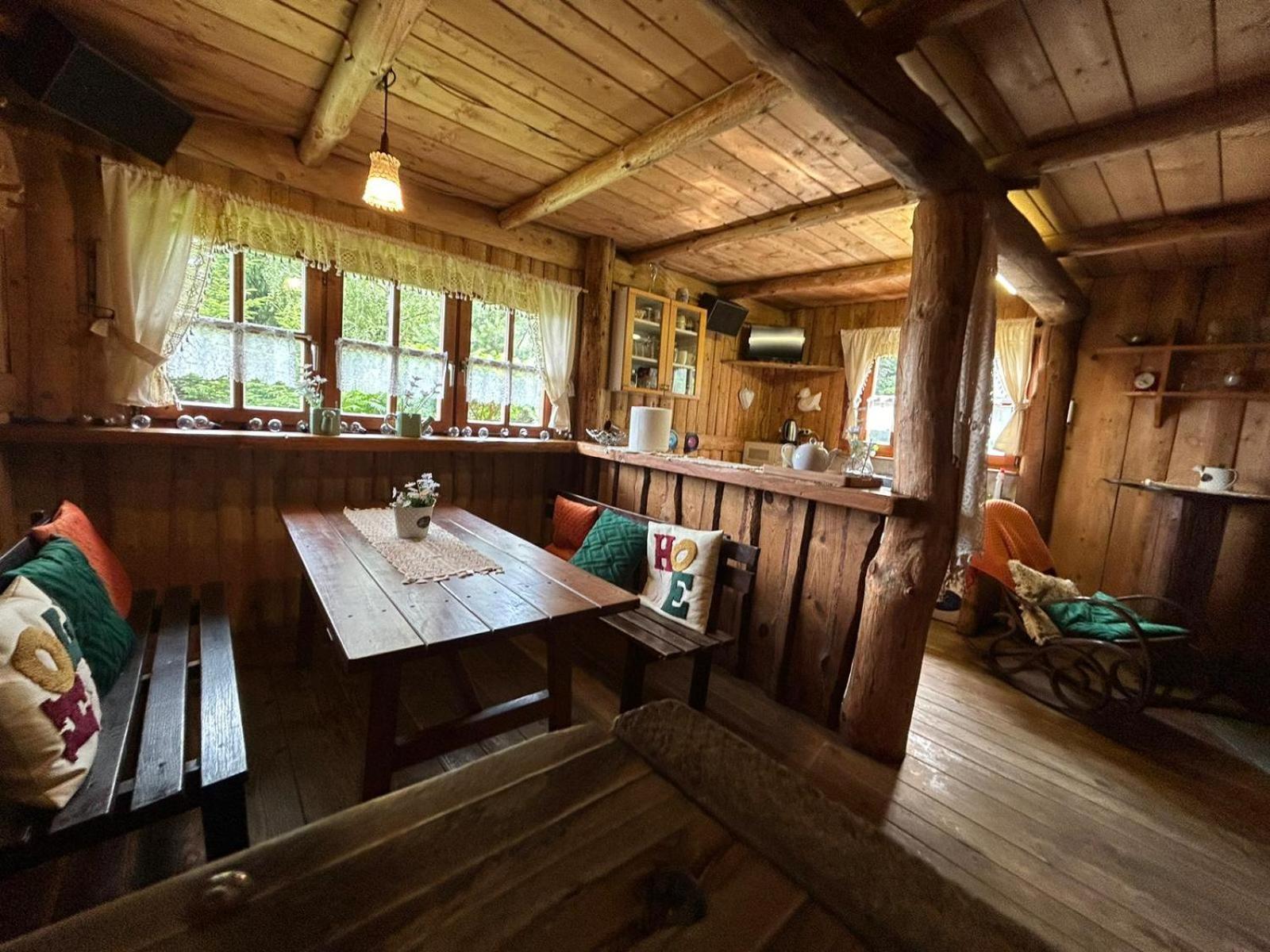 Gosciniec Pod Lubomirem Bed and Breakfast Weglowka  Exteriör bild